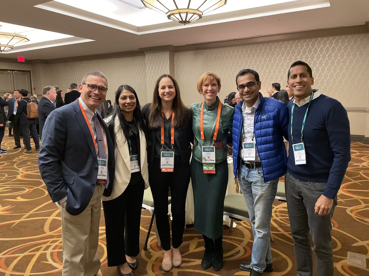 Celebrating an awesome year of activities organized by the @AASLDtweets #HepC Special Interest Group (SIG) at the SIG Leader Reception at #TLM23 #endcancer #Livertwitter #IDTwitter #GITwitter @cdchep @HHS_ViralHep #HepatitisElimination
