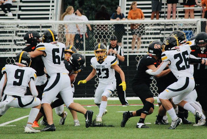 NENextt's tweet photo. 2023 Super State 9th LB

Quintin Malone, Gretna East

RB/LB-the future of the Griffin's program. 23 easily one of the best all-around 9th in the state. Fast, athletic, tough, just a baller. 

@QuentinMalone22 https://t.co/9AZwZkDN9H