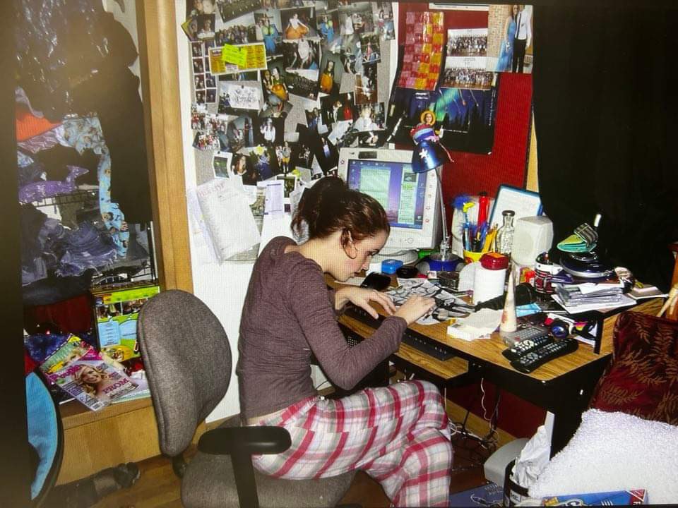 mom just sent me this early 2000s throwback 😭

studio was a full on pit of chaos lmao