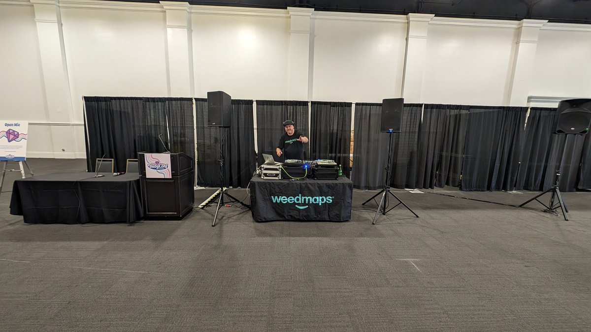 wayneeseguin's tweet image. #RubyConf music is fantastic