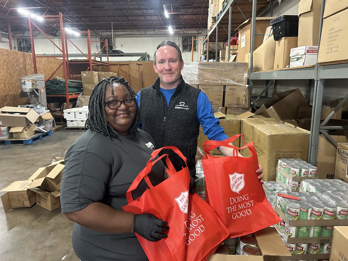 atmosenergy's tweet image. At Atmos Energy, we want to fuel hope and growth for our neighbors by giving back. Thanks to our employees, we were able to raise more than $1.4 million for the United Way, No Kid Hungry and The Salvation Army during our Year of Giving Week. 💙

#HungerAndHomelessAwarenessWeek