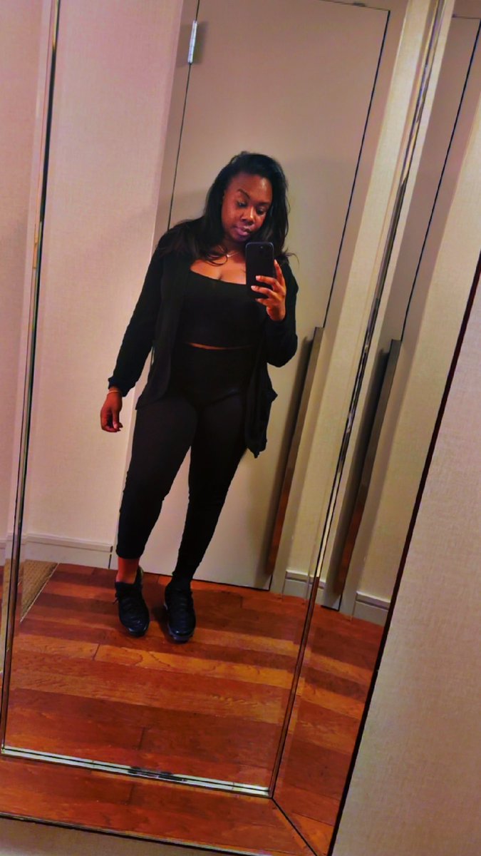 msholmes_USES's tweet photo. Happy birthday to me 🎉🎉 https://t.co/h7vkxtoCA0