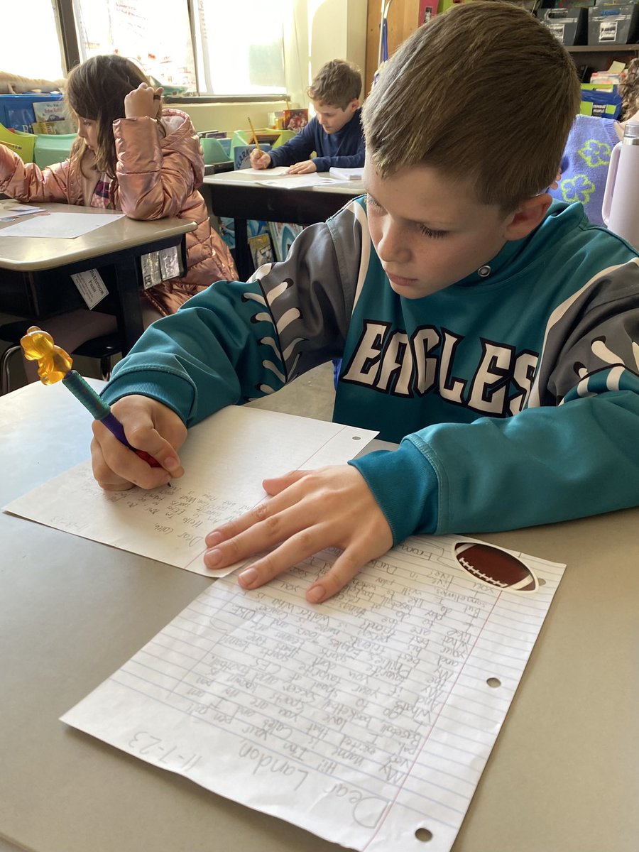 Lucy Clark tweet media