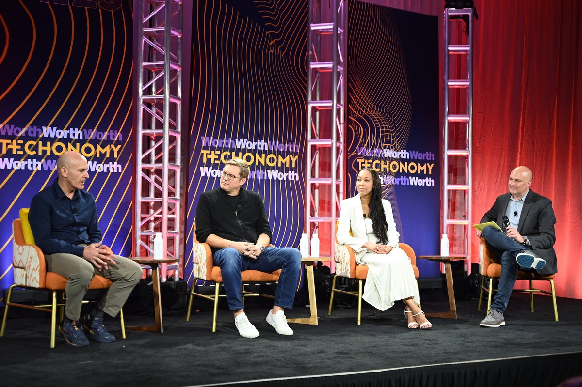 techonomy's tweet image. John Froese (@Google), Gil Perez (@DeustcheBank) and @NValentineTV (@MilkenInstitute @MI_CFM) talk &quot;Financial Insights: AI&apos;s Influence on Banking and Beyond&quot; at #Techonomy23