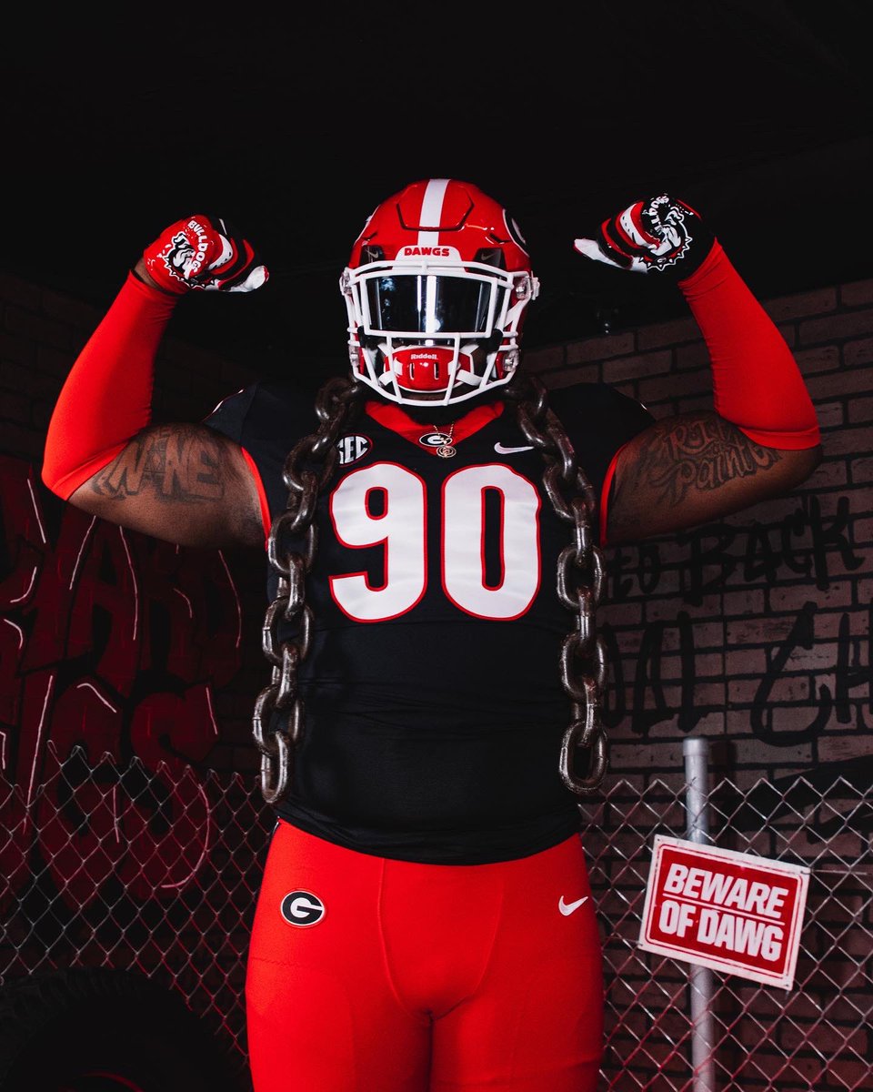 JDongo4L's tweet image. Had a great official visit at Georgia 🖤❤️ Home?🐶