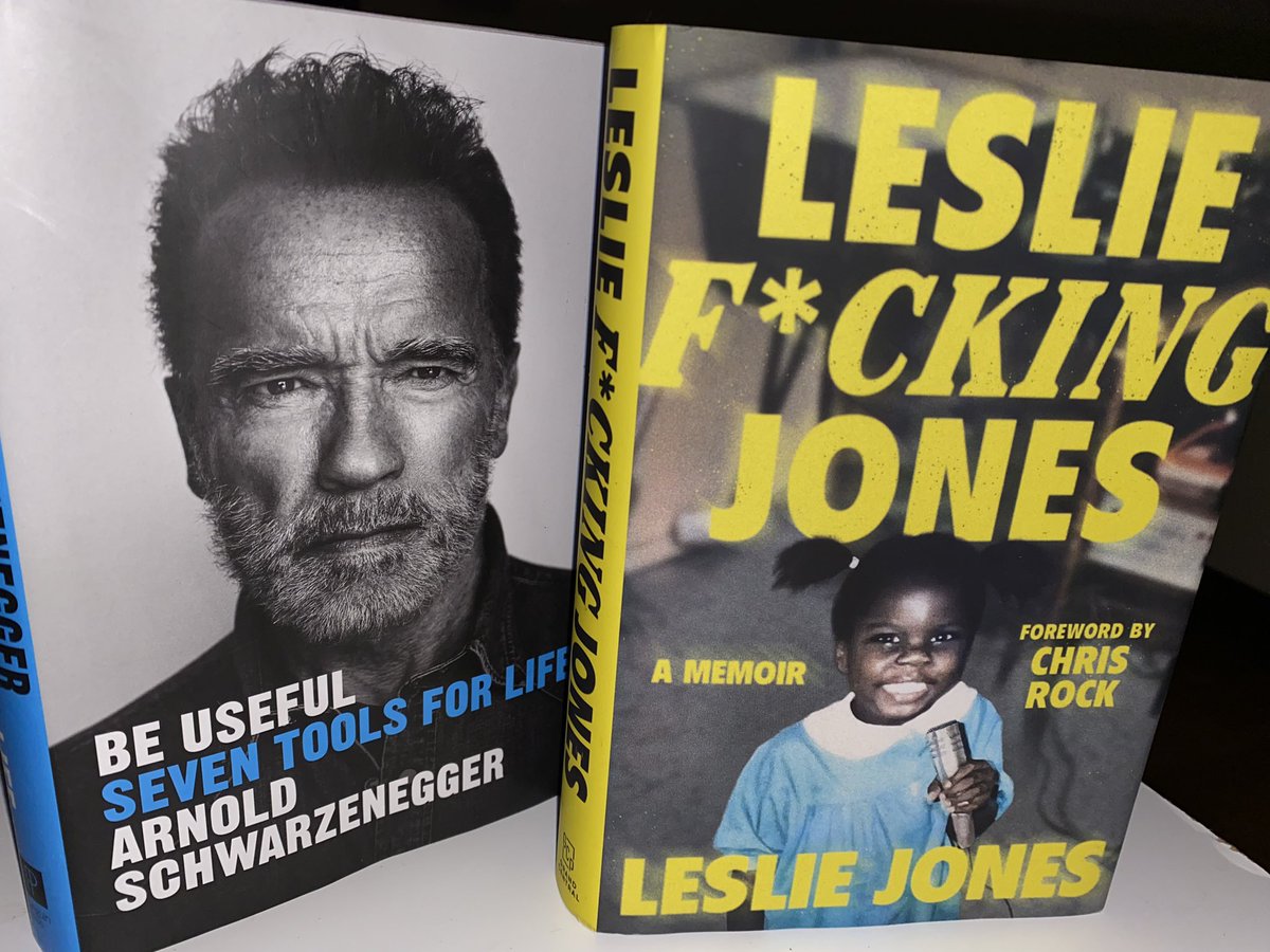CeeJayLoman's tweet photo. today’s off-day happy homework. @Lesdoggg @Schwarzenegger
#fucknudes #showmeyourbooks https://t.co/KuH4T402Uy