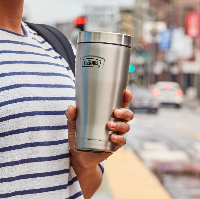 Calling all commuters.
When you’re on your way to work and you need your hot coffee to stay hot or your ice cold water to stay cold, look no further than the 16oz Tumbler from the Icon™ Series.