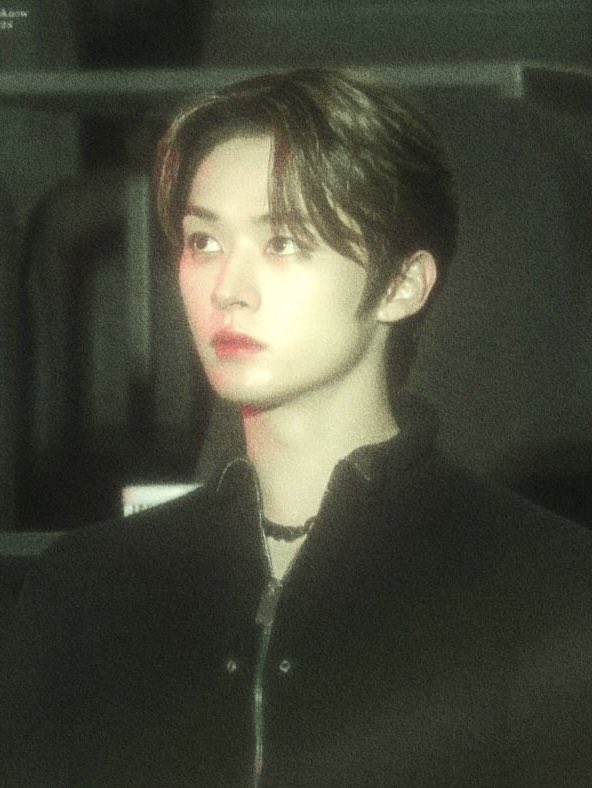leemintea's tweet photo. 씹탑씹른 성격을 둘다 가지고 있는건 니네가 처음이야 https://t.co/NKukynEhqO