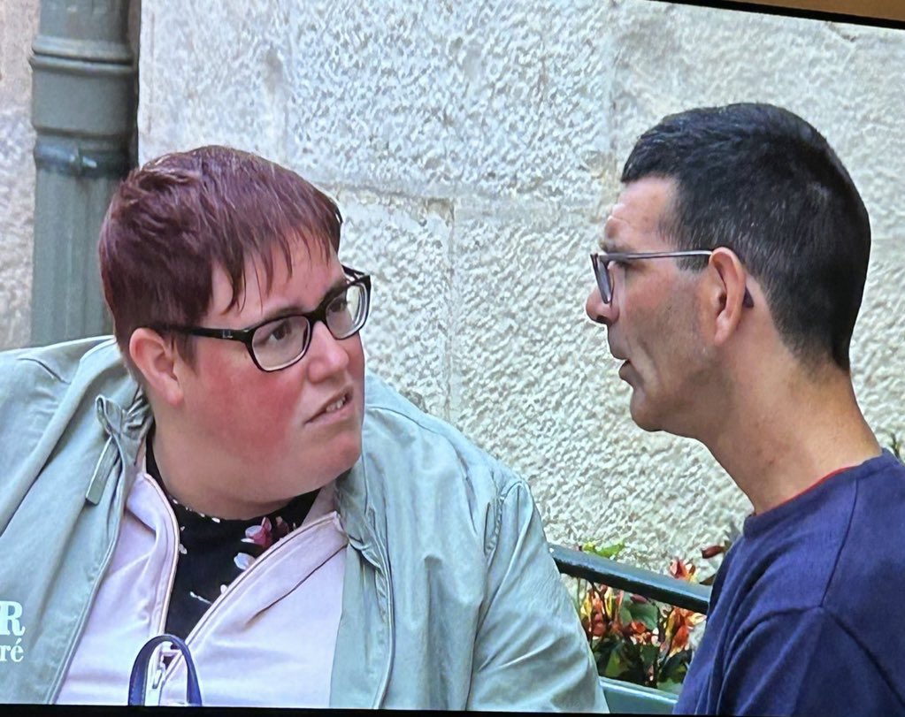 hestiah77's tweet photo. Mais à quoi je sers alors ? Ben à rien 😂😂😂😂😂😂 Big up pour Patrice https://t.co/X59jkH0rcr