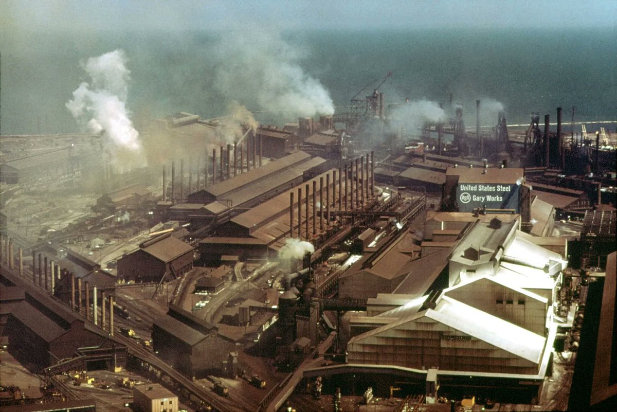 Phil_Lewis_'s tweet photo. Gary, Detroit, Cleveland &amp; St. Louis have become ground zero for environmental injustices, driving Black residents to reverse the journey of their great-grandparents &amp; move to the South — the only region with more Black people migrating in than out  https://t.co/UcBpFLrdDD https://t.co/echmuPifIV