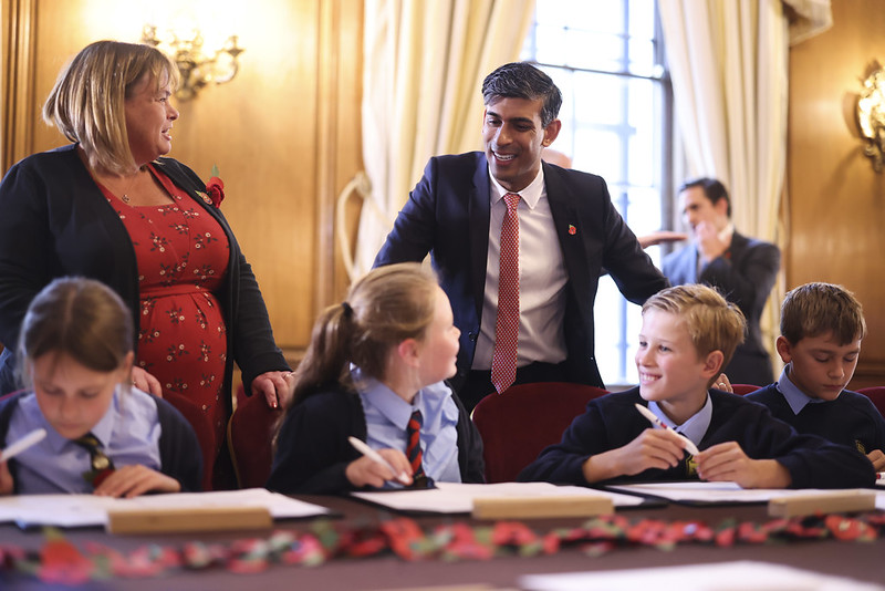 First News club members <a href="/FirstNews_Teach/">First News Education</a> and Y6 senior pupils had a very memorable morning <a href="/10DowningStreet/">UK Prime Minister</a> engaging in a' Lesson at 10' hosted by <a href="/PoppyLegion/">Royal British Legion</a> and Akshata Murty - a very poignant live assembly ❤️ 
 #Remembrance #poppies #Proud #learning