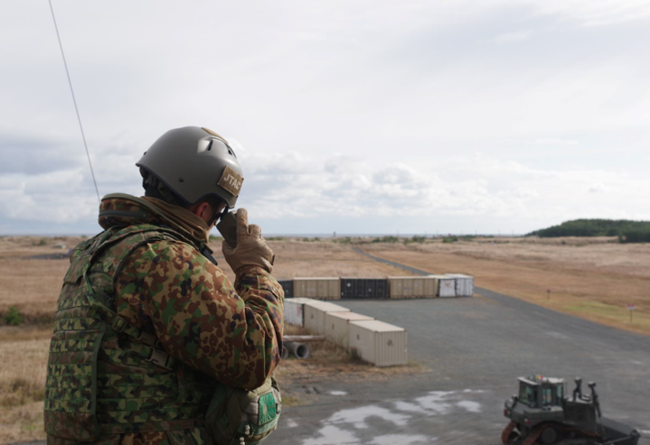 jgsdf_gcc_ardb's tweet image. 【05JX③Antisurface attack】
ARDB is participating the Exercise 05JX. Soldiers from the Fire leading company called for fire of JASDF F-2 and suppressed the operation area. They have improved the joint call for fire skills through these trainings.
#ARDB #JointeXercise #05JX