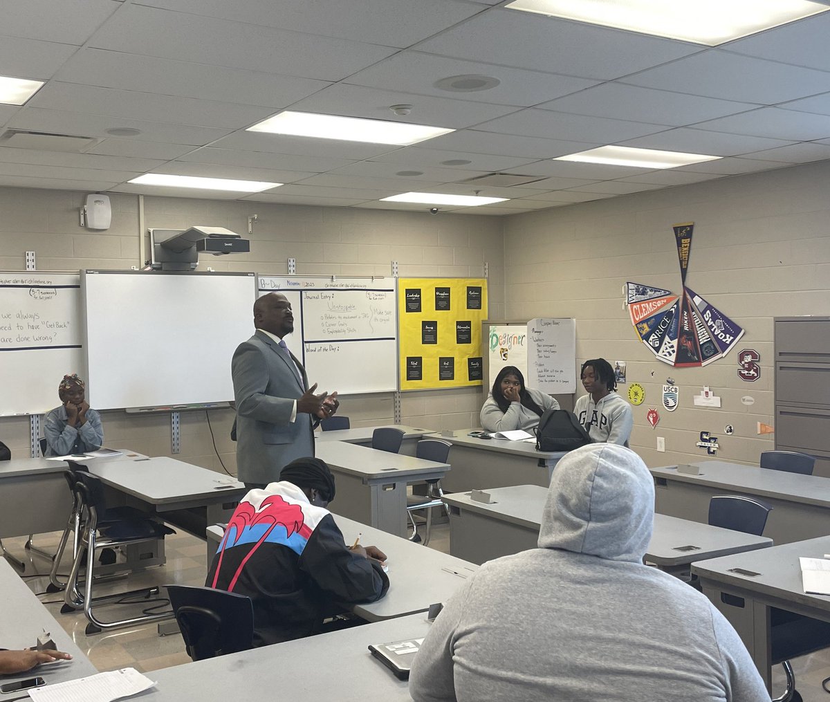 RichlandOneJAG's tweet photo. The Honorable Tomothy Edmond/ Summary Court Judge in Richland County kicked off our Executive Speaker Series today. @DreherHigh @SCTechSystem @ApprenticeshpSC #richlandonejag #jagsc #sctechjobs https://t.co/icvmxWoa4p