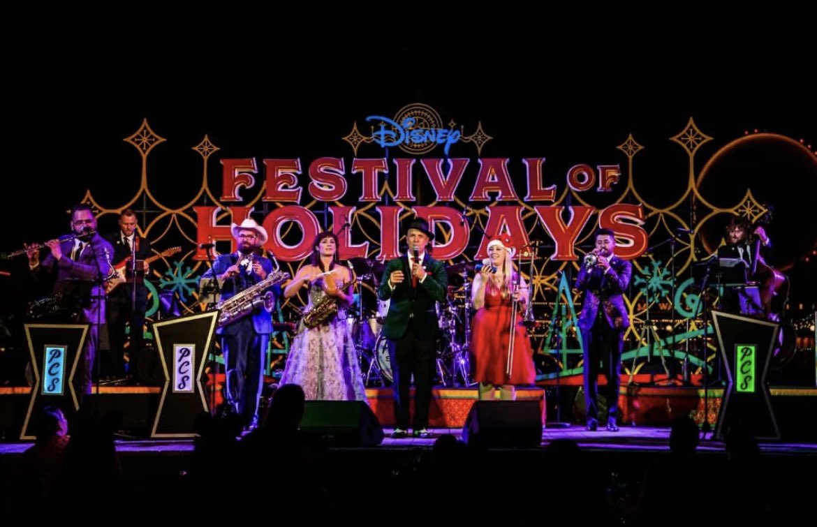 🎁 DCA We have missed you! 

🌟 Come see the show Wednesday-Friday each week during the festival! 

⏰: 5:30 PM &amp; 6:45 PM sets

(Also… 🙋‍♂️🙋‍♀️raise your hand in the comments if you saw us on KTLA 5 today!)

#letsgoseepcs 
#itsthemostwonderfultimeoftheyear 

📸: @ nevercoolinschool