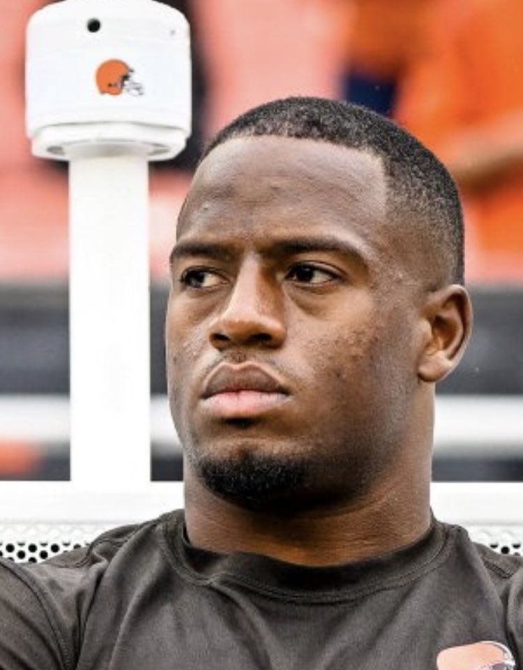 Dawg_Poun's tweet photo. We owe #HereWeGo a serious ahhhh whoopin come Sunday. 

In fact, I’m calling it right now

35-17 #Browns 

#WinForNick #DawgPound https://t.co/ALQvOR4yAX