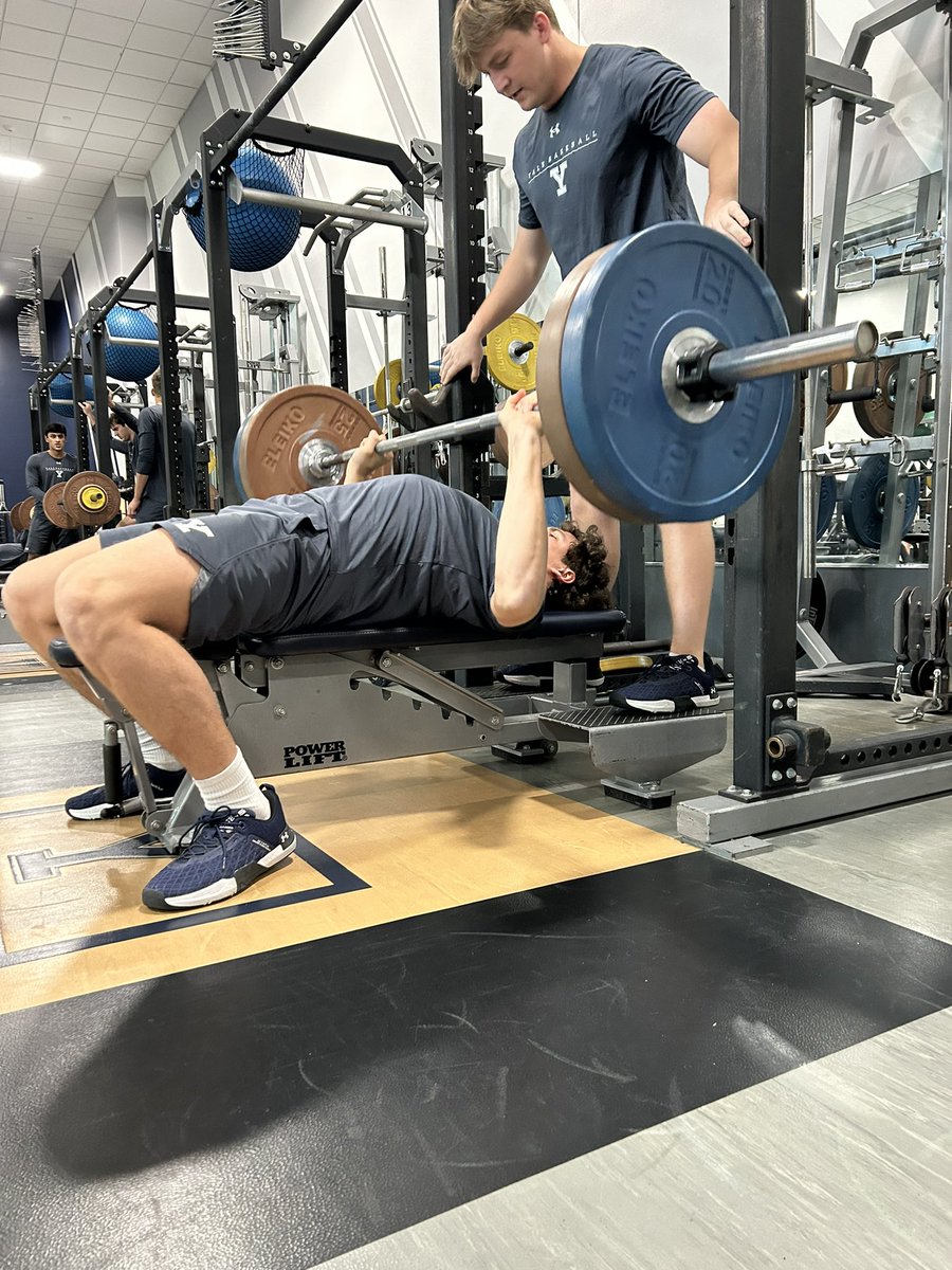 YaleBaseball's tweet photo. Omaha Day 1 in the Books 🐶🏃‍♂️

#ThisIsYale #YBB https://t.co/xory0O0Xg7