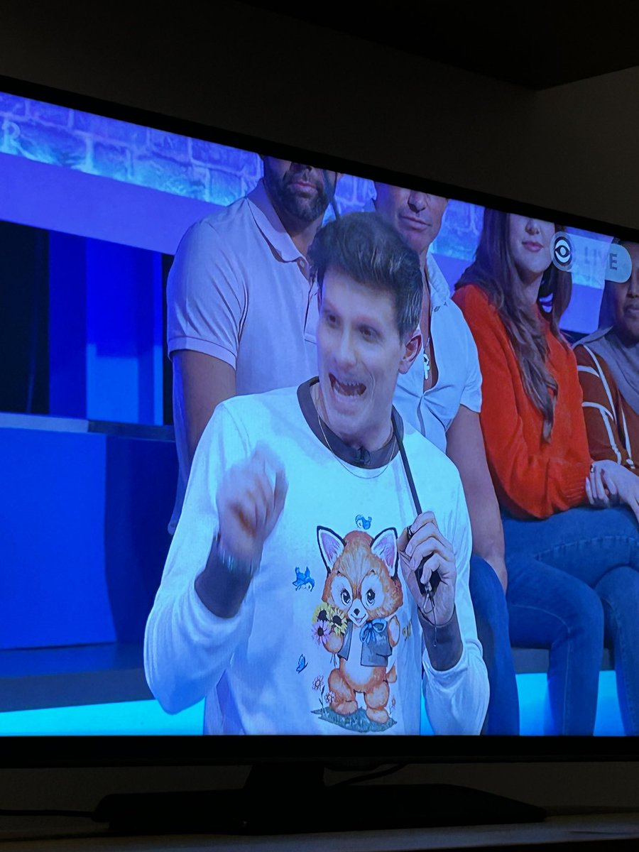 Can someone tell me where to get Will Best’s jumper pls #bbuk <a href="/iamwillbest/">Will Best</a>