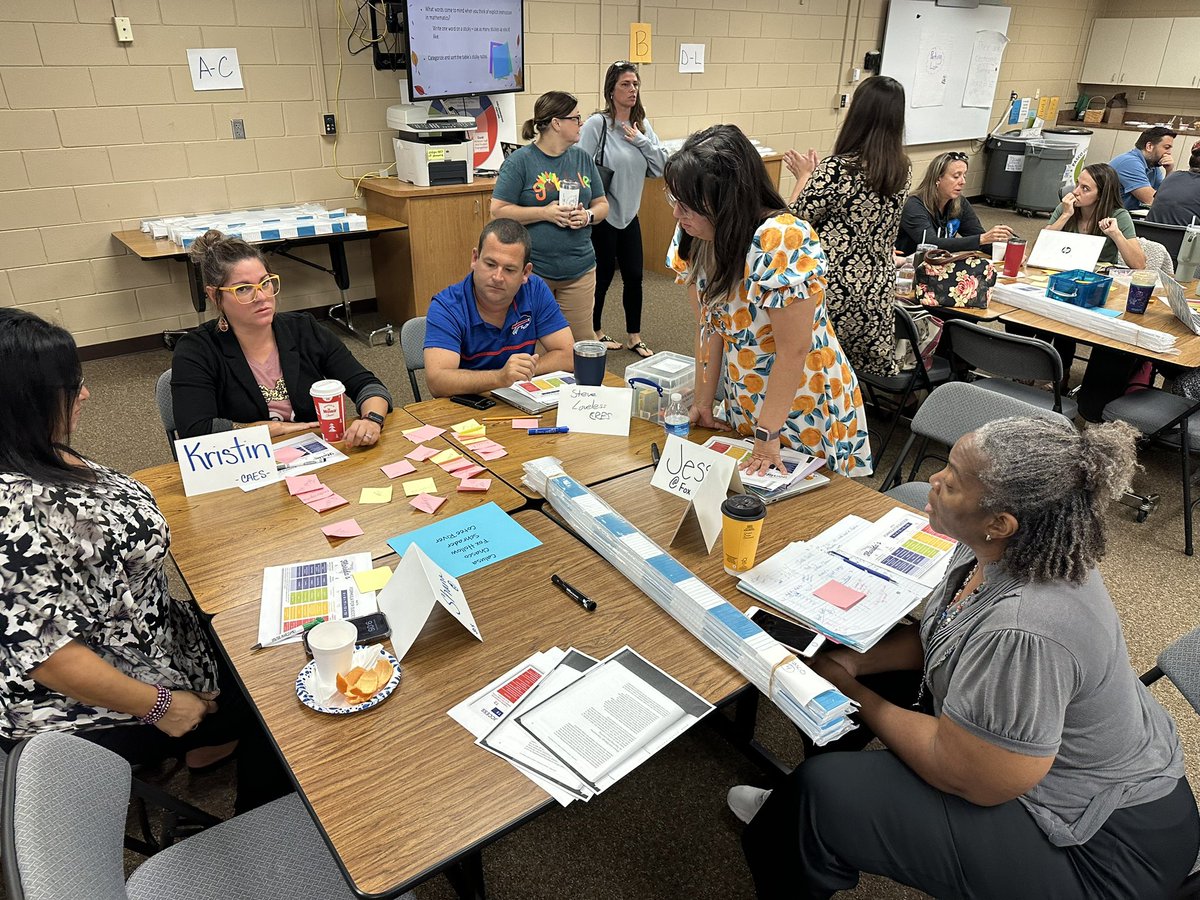 SarahKSvendsen's tweet image. #PascoMath coaches brainstorming around explicit instruction. Couldn’t have asked for a more reflective learners today! @leadlearnpasco