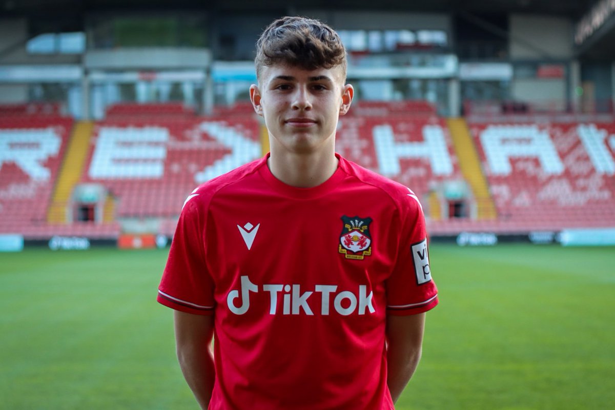 Nice to have an evening game today, first time in playing his old team in 3 years and come away with a 4-2 win bagging himself another goal - 9 games 5 assists 4 goals 👏🏼⚽ <a href="/Luca15Beck/">Luca Beck</a> #youthfootball #Academyfootball #youthplayer