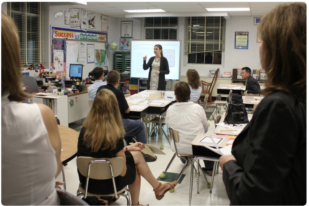 TONIGHT 7PM -- W-L PTSA general meeting, at the high school, Little Theater. Don't miss!

wl.apsva.us/families/pta-h…