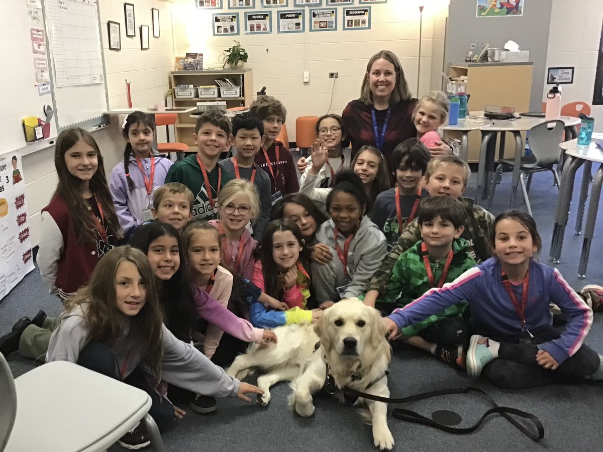mrsjjohnson3rd's tweet photo. We loved having Oakley and Mr. Sterwerf from the McHenry Police Department visit to learn more about how a therapy dog helps people. @MchHenryPD @BulldogBest #Empower95 https://t.co/GSR3rFvz74