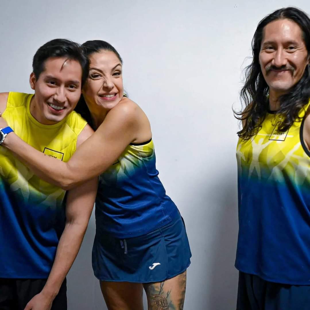 gympilatsvelvet's tweet photo. Cuando las tomas falsas para la nueva portada son así, imaginad cómo fue la sesión de fotos con nuestro #Velvetero @inigo_zgz🥳Más pruebas del ambiente que nos hace sentir como en casa cuando estamos en el Velvet! Gracias #Velveteros por ser nuestra familia!
#deporteessalud https://t.co/UBnn7tKSSk
