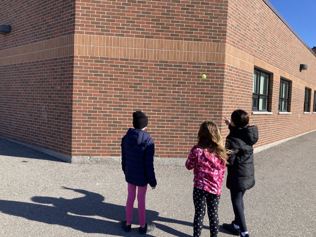 MrsMonardo's tweet photo. More outdoor learning today! We are continuing to learn to throw and catch small objects, including tennis balls and bean bags, during phys. Ed! 💪💚🌳🍁 https://t.co/WfMQG4iuNl