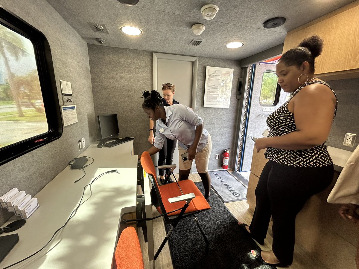 Rivierabch's tweet photo. Calling all residents of Riviera Beach! Brace yourselves for the grand unveiling of @PNCBank’s first-ever Mobile Branch in Florida! 🏦 Exciting details coming soon, stay tuned! #RivieraBeach #MobileBranch #BankingRevolution https://t.co/XUDbCOFHYR