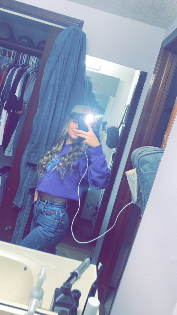 AllisonShrop2's tweet photo. 😁 https://t.co/RHLpAEfXiB