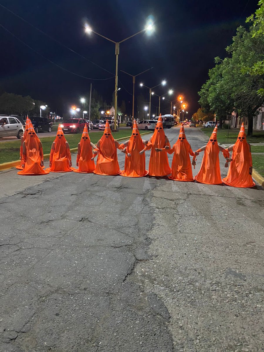 Hilo: Quienes tienen fotos con los conos? 🤣 <a href="/RorraFest/">RorraFest</a>
