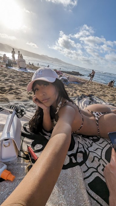 #holidays #Spain  Check my VIP for more 😏 https://t.co/DM1EhDdlny https://t.co/fLyd7RxRZH<a href="/tag/holidays"class="tags">#holidays</a><a href="/tag/spain"class="tags">#Spain</a>