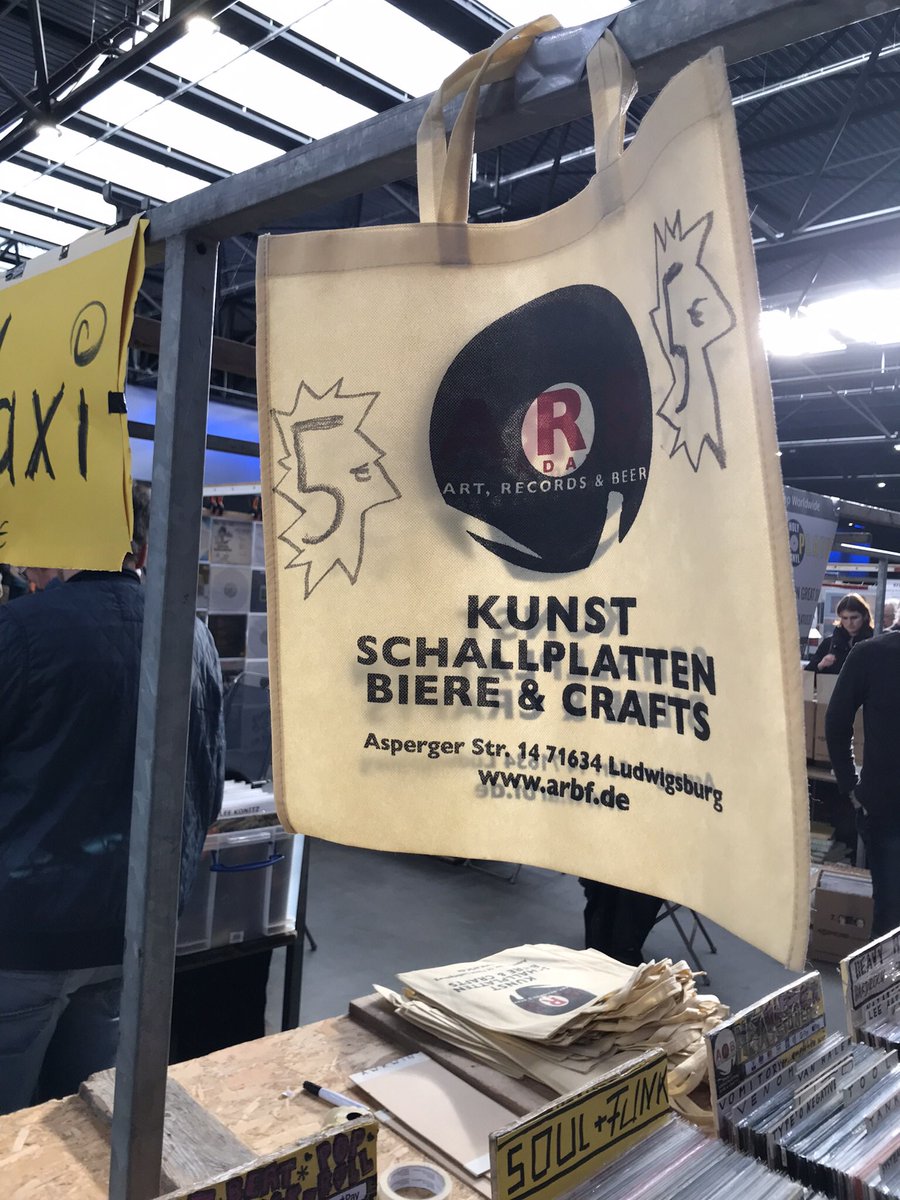 DJAdamMorley's tweet photo. Just back after a long weekend at #recordplanet fair in 's-Hertogenbosch 2 days = 15 solid hours digging π I didnβt get anything from my namesake stall βKunstβ records but did plug a few gaps in the collection π³π±
https://t.co/sc75BQ4lEg https://t.co/xTxj2g61PZ