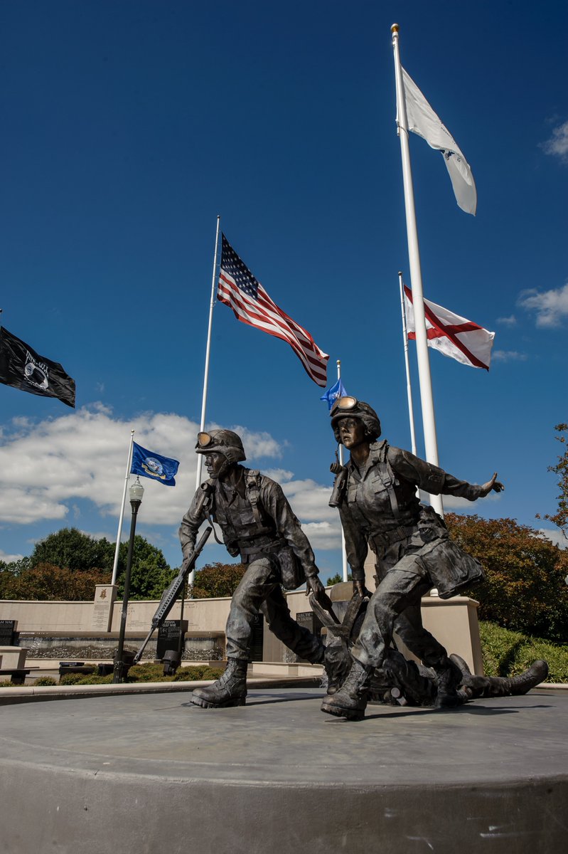 In Huntsville, we support our Veterans every day. As #ASmartPlace we offer Veteran resources to help them transition to their next career in Huntsville. 

VETERAN RESOURCES: asmartplace.com/veterans-resou…