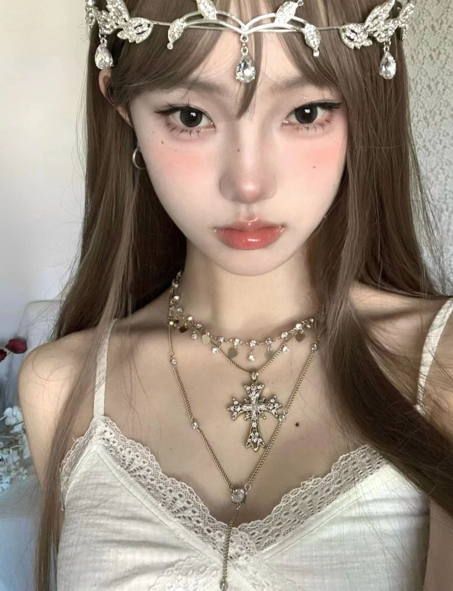 今天是战士，去争奇斗艳💄 https://t.co/kt4OJR1aCP