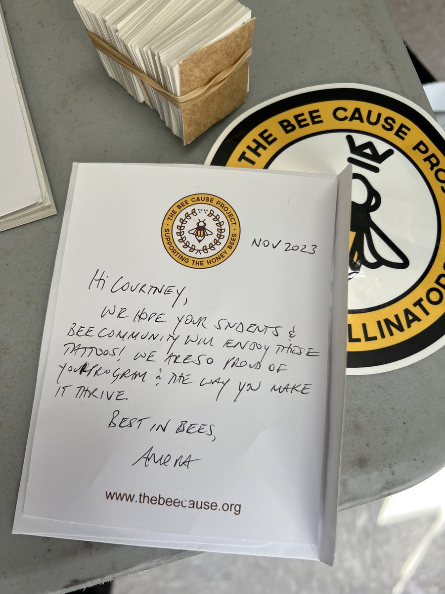 MrsSheriffSTEM's tweet photo. Loved getting this sweet note and merch from @TheBeeCause - our beekeepers were invited to present at Ravenel El. About beekeeping 🐝 can’t wait! https://t.co/sgdgr6dx9O