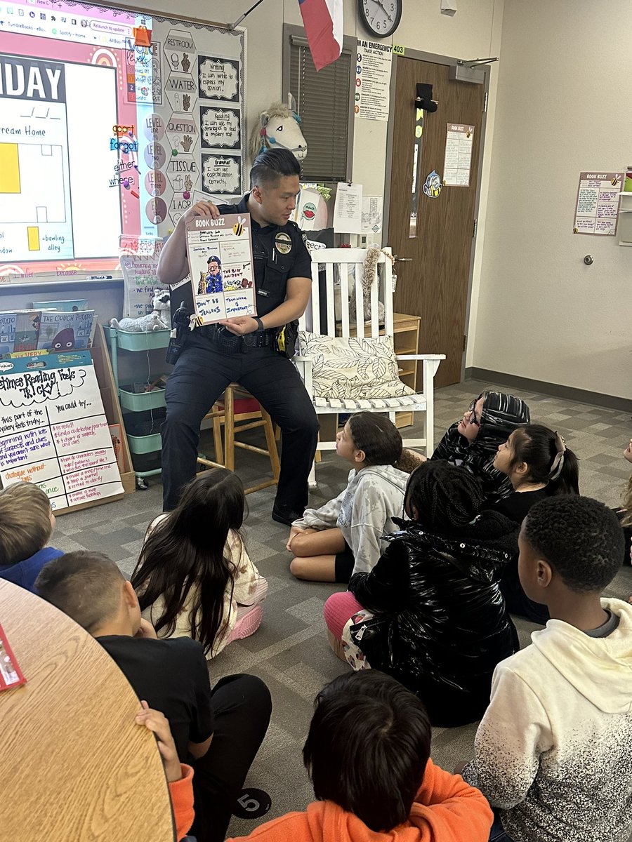 Amber Vasquez (@holamrsvasquez) on Twitter photo Officer Lo came to share his book buzz with our class today! His favorite book is of course…. Officer Buckle and Gloria! <a href="/FriscoPD_SRO/">Frisco PD SRO Unit</a> <a href="/VaughnElemFISD/">Vaughn Elementary</a> Officer Lo came to share his book buzz with our class today! His favorite book is of course…. Officer Buckle and Gloria! <a href="/FriscoPD_SRO/">Frisco PD SRO Unit</a> <a href="/VaughnElemFISD/">Vaughn Elementary</a>