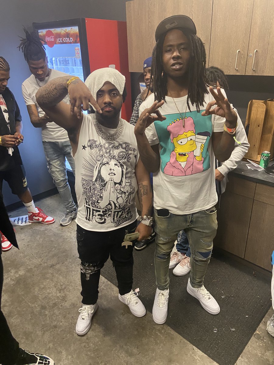 mfazo7's tweet photo. 7️⃣pm N ĐÃ 7️⃣ #LongLive🅱️rooklynn🩸 #CreamMoB💵👎🏾 #Da🅱️iggest🧛🏾♂️🐾 https://t.co/WTSk6S9T4V