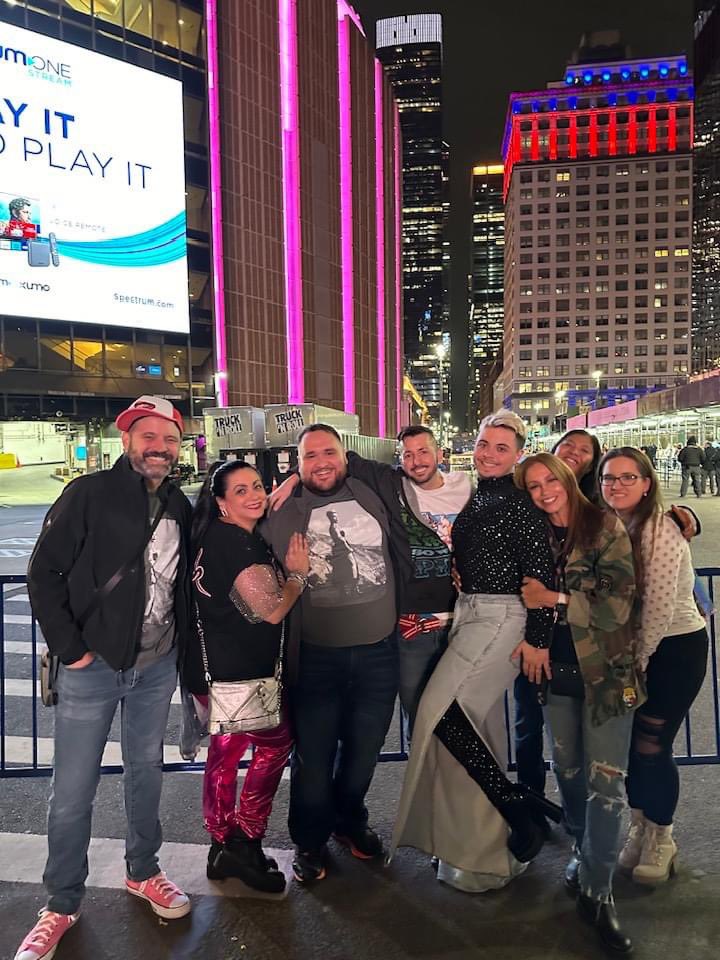 It’s only been a week since my last show, and I’m in withdrawals big-time! I miss <a href="/Pink/">P!nk</a> and I miss my pinky friends! 😢😢😢 <a href="/JoshieDuff/">Joshua Duff</a> <a href="/jasongcarter/">Jason Carter</a>