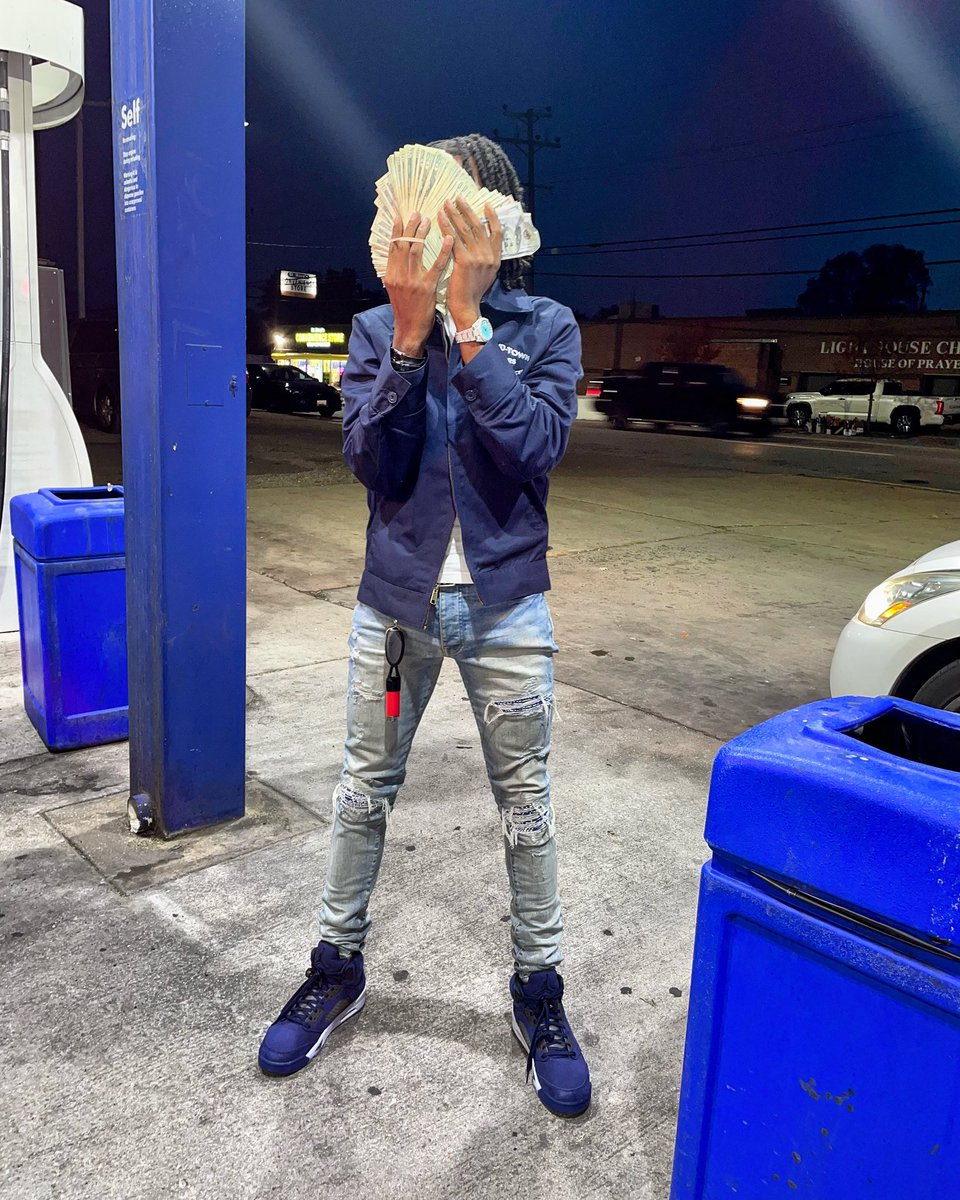 staytruemezi__'s tweet photo. Can’t treat me like no basic nigga, b*tch we both know that I’m raw 🤪 #FreeStayTrue #ForeverMySon https://t.co/gtuPwEOuNy