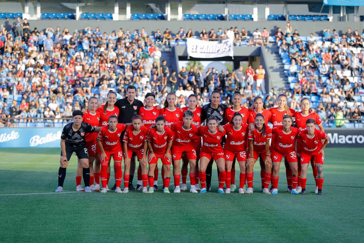 🔚 Final del primer tiempo

Las Diablas, con un golazo de Gabriela Herrera, empatan 1-1 frente a <a href="/Belgrano/">Belgrano</a> en Córdoba, por la octava fecha del torneo femenino.

#TodoRojo 🔴