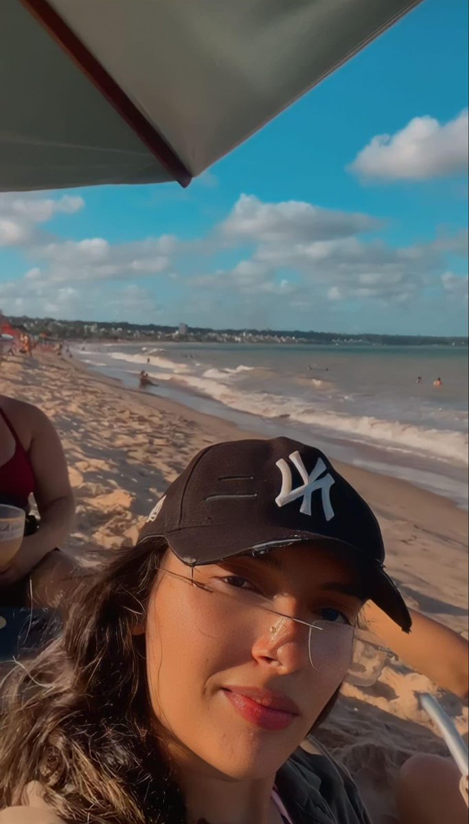 CamilaFont64271's tweet photo. 🌊🧢☀️ https://t.co/8ykaWb2sx3