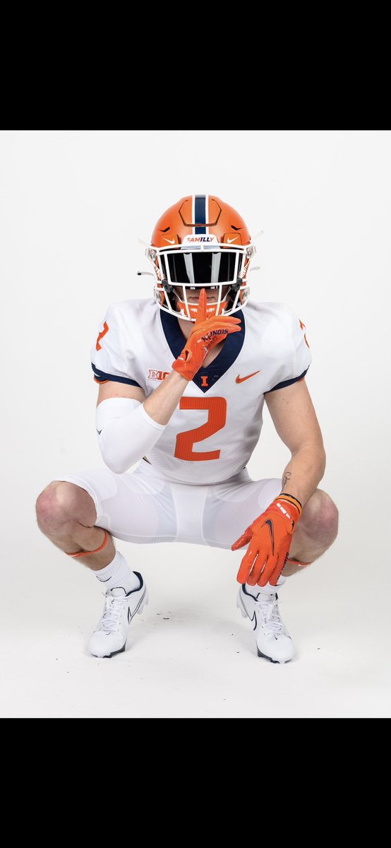 Blayne Sisson (@blaynesisson) on Twitter photo Change of plans… thank you for all of the love and support SIU. I am now committed to the University of Illinois. #ILL <a href="/coachPatRyan/">Pat Ryan</a> <a href="/BretBielema/">Bret Bielema</a> <a href="/CoachGriffith3/">Houston Griffith</a> <a href="/AaronHenry7/">Aaron Henry</a> <a href="/EDGYTIM/">Timothy “EDGYTIM” OHalloran</a> Change of plans… thank you for all of the love and support SIU. I am now committed to the University of Illinois. #ILL <a href="/coachPatRyan/">Pat Ryan</a> <a href="/BretBielema/">Bret Bielema</a> <a href="/CoachGriffith3/">Houston Griffith</a> <a href="/AaronHenry7/">Aaron Henry</a> <a href="/EDGYTIM/">Timothy “EDGYTIM” OHalloran</a>