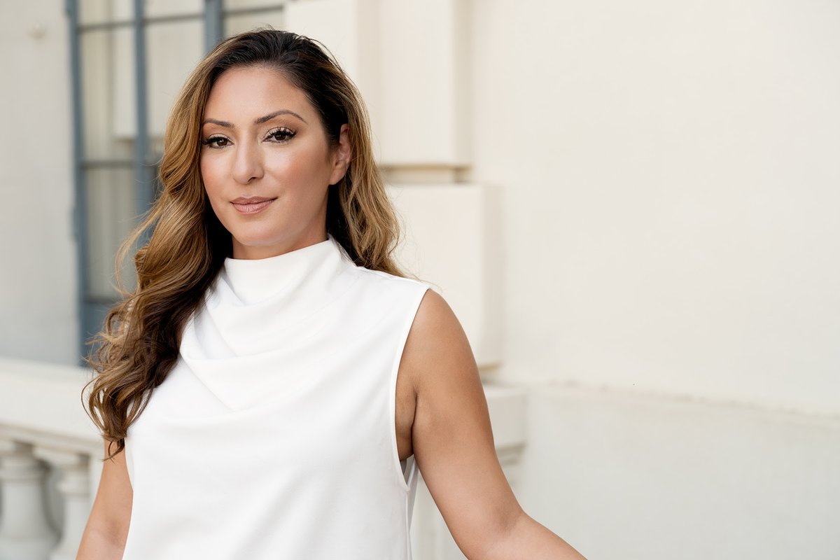 babesbehindbeat's tweet photo. We chat with Karla Ortiz about working in music marketing! 

#musicpodcast #musicmarketing #karlaortiz #musicmarketing #bb25 #jessbowen #bowiejane https://t.co/78SeLVeIJz