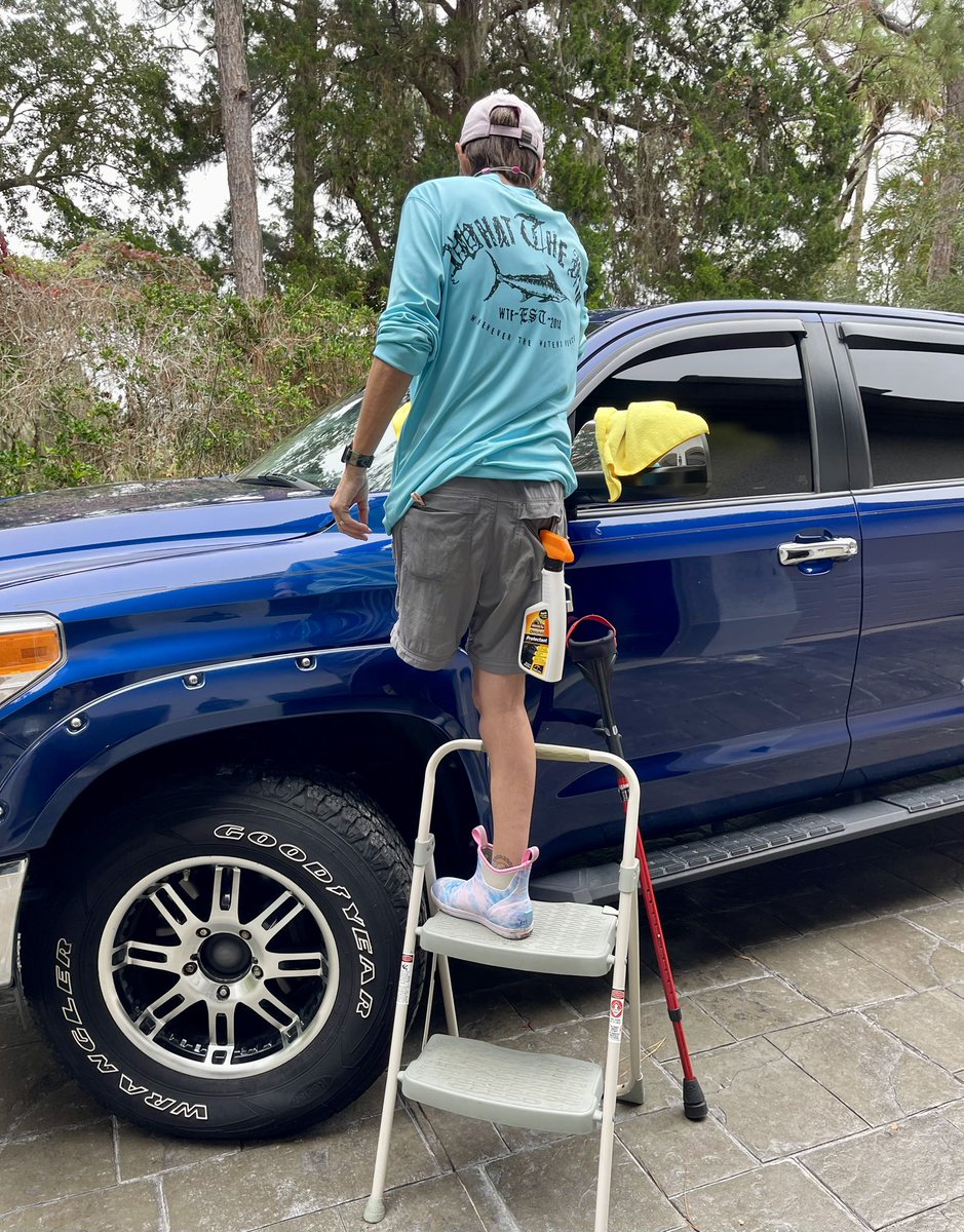 NoLimitsCharter's tweet photo. After getting the boats in good shape, it was time for my truck.  Once a week, I treat my stump to prevent sweating in the prosthesis, so yesterday was an “off” day.  Behind the scenes of #amputeelife. #reelpirate #noquitinme #whatthefin https://t.co/nDQitGMiKr
