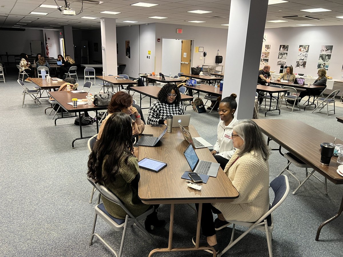 PaulForbesNYC's tweet image. Wrapped up my series with @NassauBOCES educators &amp;amp; administrators as we examined &amp;amp; addressed our bias-based beliefs in theory and in action.

Thanks to @GinaFaust for creating the space to learn with and from each other. Appreciate you 🙏🏽
#TheWorkBehindTheWork

cc: @JohnDekams