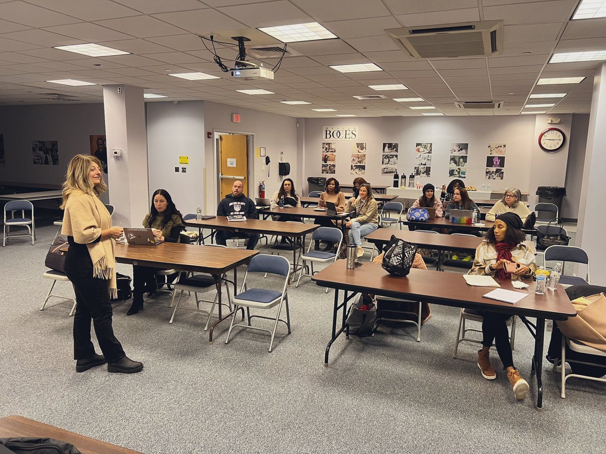 PaulForbesNYC's tweet image. Wrapped up my series with @NassauBOCES educators &amp;amp; administrators as we examined &amp;amp; addressed our bias-based beliefs in theory and in action.

Thanks to @GinaFaust for creating the space to learn with and from each other. Appreciate you 🙏🏽
#TheWorkBehindTheWork

cc: @JohnDekams