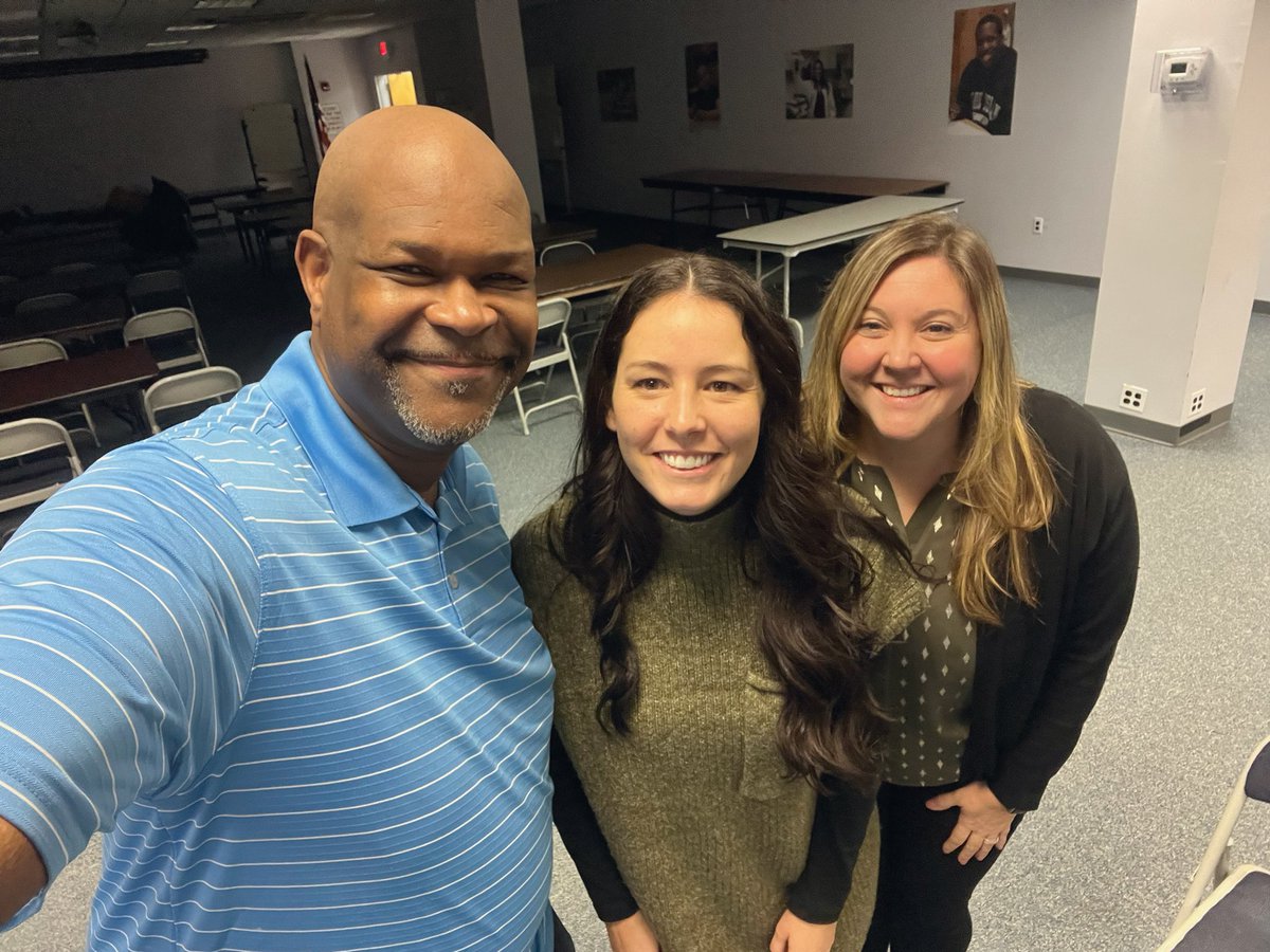 PaulForbesNYC's tweet image. Wrapped up my series with @NassauBOCES educators &amp;amp; administrators as we examined &amp;amp; addressed our bias-based beliefs in theory and in action.

Thanks to @GinaFaust for creating the space to learn with and from each other. Appreciate you 🙏🏽
#TheWorkBehindTheWork

cc: @JohnDekams