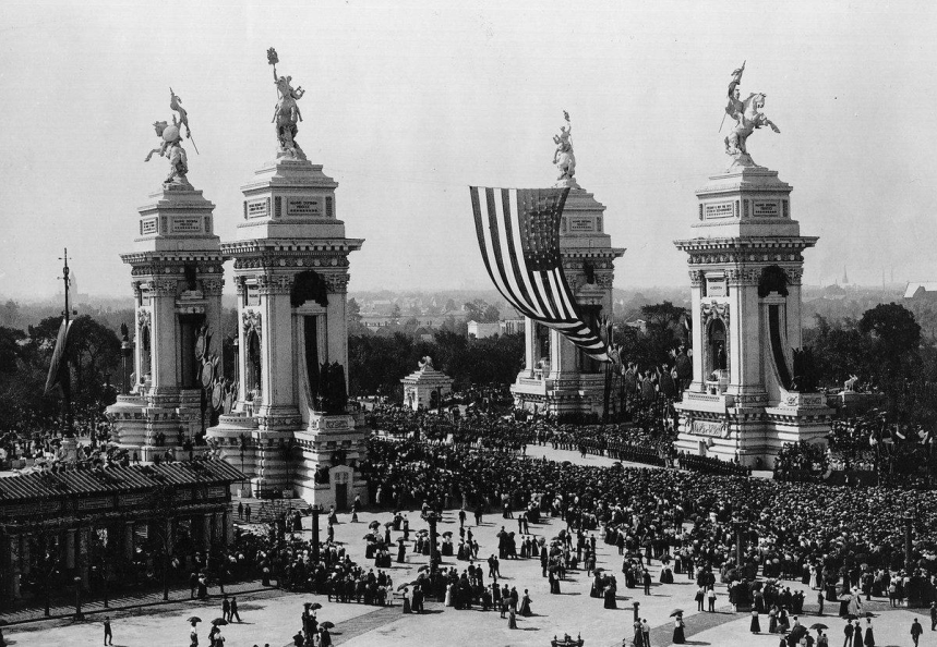AmericanaAesth's tweet photo. What I admire most about early-mid 20th century America the most comes from its spirit. There's something there that is hardly present anymore. A noble civilization &amp; nation that believed in itself. https://t.co/BqZdaRBffi