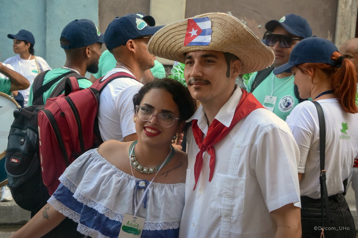 Buhito_98's tweet photo. #CubaEsCultura 🙌🏽🇨🇺 //

Derroche de cultura y cubanía se vivió en #Matanzas en el desfile inaugural del XXV del Festival Nacional de Artistas Aficionados de la @FeuCuba 🇨🇺 con la participación de universitarios de todo el país en las distintas manifestaciones artísticas.

👇🏽 https://t.co/xeLu7BKGnK