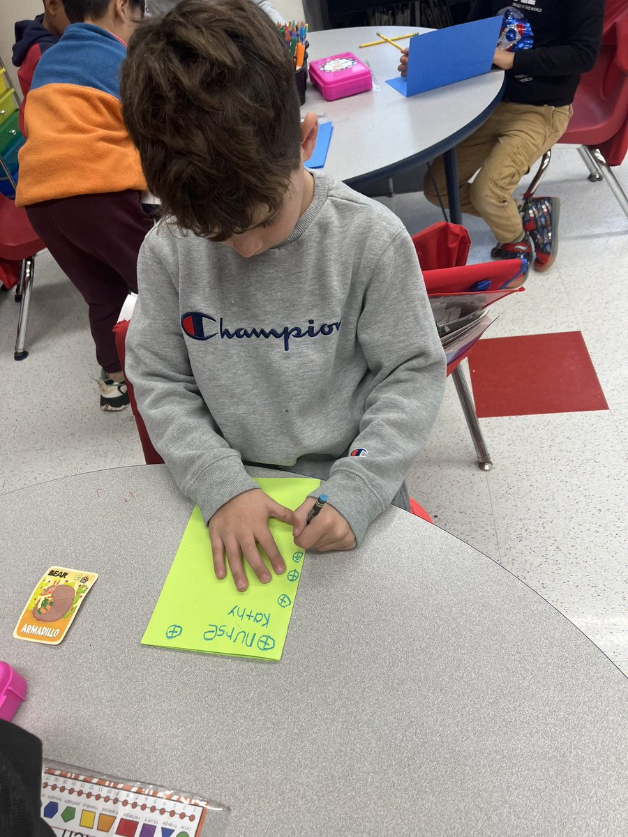 We made thank you cards to help celebrate world kindness day! We also shared all of the different ways we can show kindness! #WeAreRamily <a href="/RikerHillRams/">Riker Hill Elementary School</a>